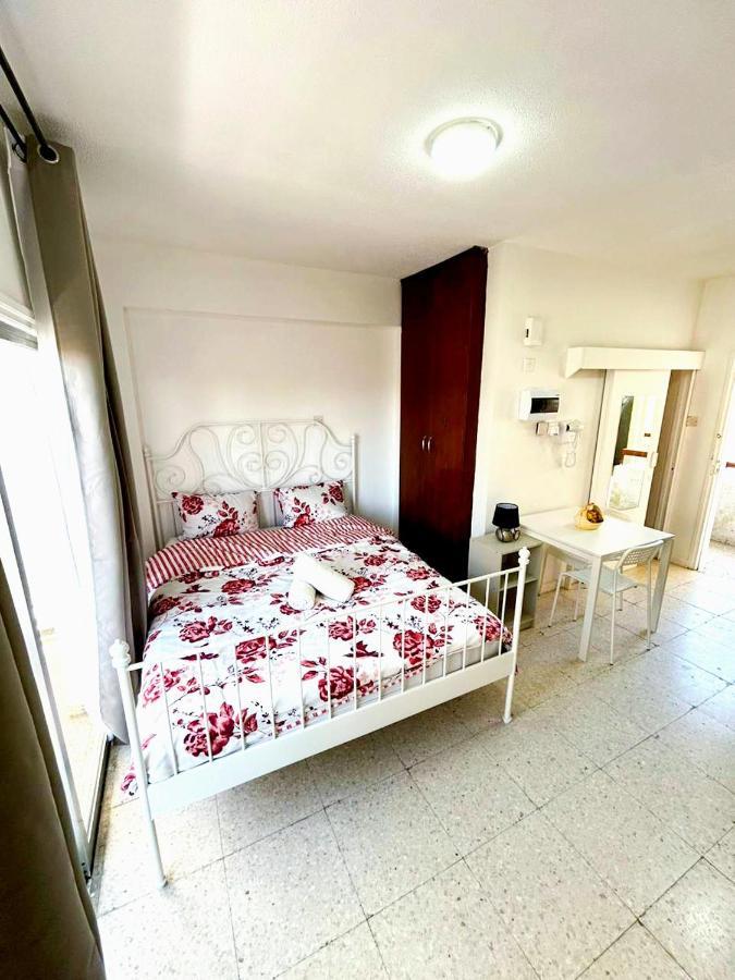 Central Comfort Studio Larnaca Exterior photo